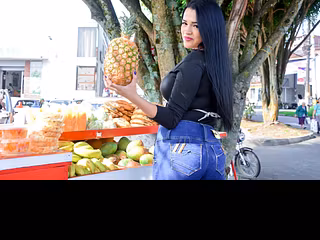Big Ass Colombiana Gives Sloppy Deepthroat While He Fucks Her Wet Pussy