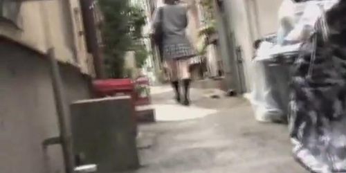 Cheery Japanese bitch gets some of her pubes stolen by handy bloke