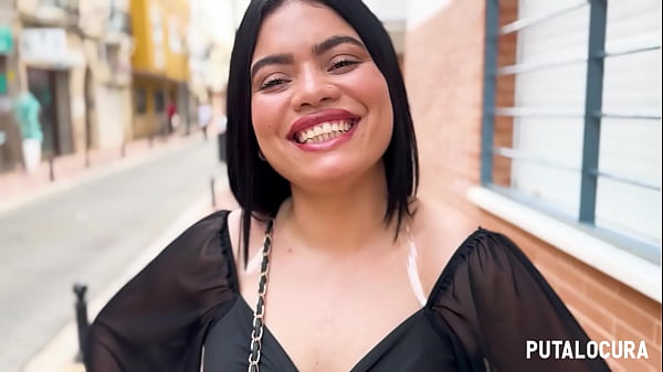 PutaLocura - Big-ass waitress Makarena looks for work and ends up getting fucked in Pilladas